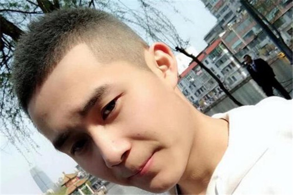 戌時(shí)出生的人有兩種命 戌時(shí)出生的男性克親人
